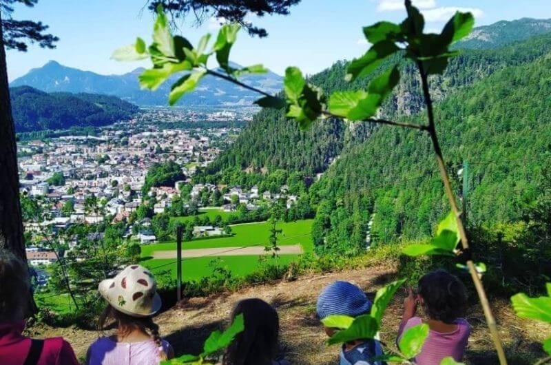 Blick-Kufstein-Hotel-Frohnatur-Familienhotel-Tirol-Österreich-Garni-nachhaltiger-Urlaub-stylish-Kinder-Familie-Familienurlaub-Ferien-Eco