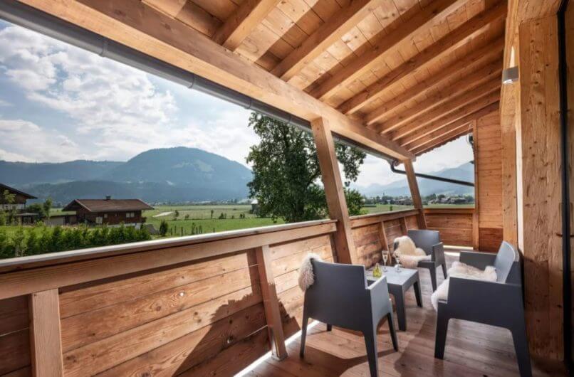 Ausblick-Kitzbüheler-Alpen-Tirol-Johann-Narzenhof-Bauernhof-Luxus-Ferienwohnung-Modern-Alps-Chalet-Urlaub-mit-Kind-Familie-Traumurlaub-nachhaltig