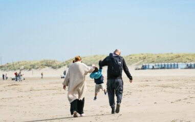 Holland-Familienurlaub-mit-Kindern-Niederlande-mit-Baby-am-Strand-Ferienhaus-Ferienwohnung-Pexels