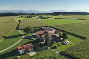 urlaub-auf-dem-Kinderbauernhof-Urlaub-mit-Kind-in-Bayern-deutschland-chiemsee-ferienwohnung-familienfreundlich-esterer-hof-familienurlaub