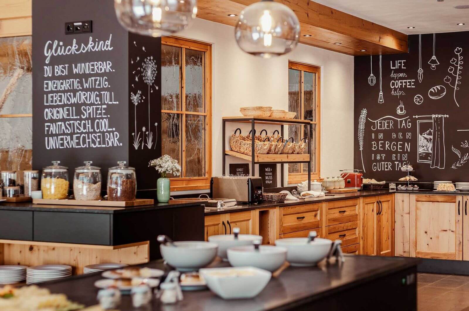 Buffet-Aparthotel-Familienhotel-mit-Ferienwohnungen-Osttirol-Oesterreich-Obertilliach-Tillga-Glück-Familienurlaub-Urlaub-mit-Kind