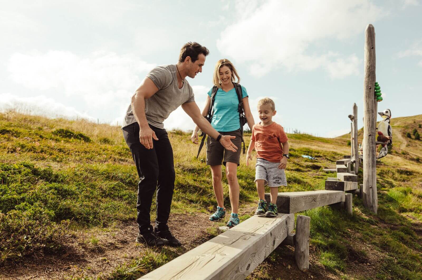 Familienwanderung-Golzentipp-Aparthotel-Familienhotel-mit-Ferienwohnungen-Osttirol-Oesterreich-Obertilliach-Tillga-Glück