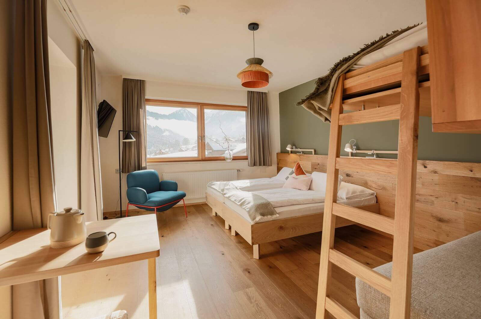 stockbett-familienzimmer-boutique-hotel-familienfreundlich-schladming-eco-cabins-nachhaltig-familienhotel-biyou-oesterreich