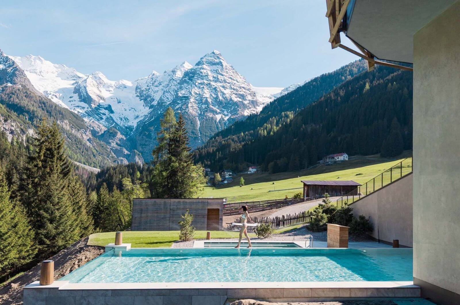 Aussicht-Ortler-Familienhotel-Boutique-Hotel-Suedtirol-Familienurlaub-Urlaub-mit-Kindern-Baby-in-den-Bergen-Ortler-Bella-Vista-Trafoi